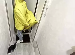 i didn't know my husband wanted to fuck the student courier