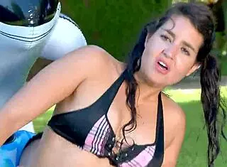 拉丁业余卡米娜·奥德纳被肛交并张开