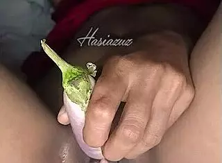 Teen Uses Vegetable And Fingers For Masturbation.