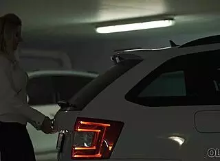 watch this old guy stretch the blonde's pussy then give her a facial?