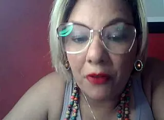 cunhada gostosa seduces with her erotic body in a tempting way, making you crave more