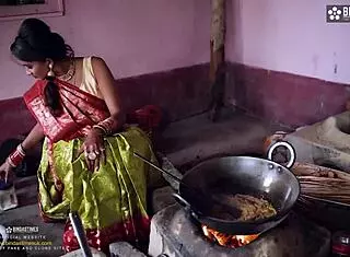 Pati Ke Chhote Bhai Nai Nawalee Bhabhi Impress Karke Chodne Ka Maja Luta