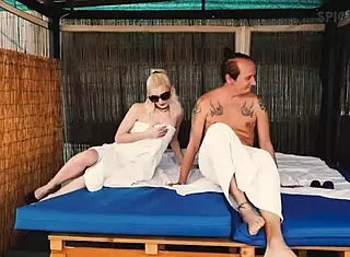 laid couple meets up in the solarium for some steamy action