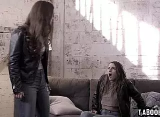 Tabooer Com Shows Evelyn Claire Fingering And Licking Gia Derza In Lesbian Tribbing