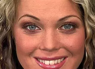 俩猛男联手双洞爆插我老婆口爆骑乘