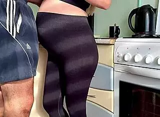 Stepson unexpectedly fucked a pregnant stepmom in kitchen! She got creampie bent over doggystyle with milk.