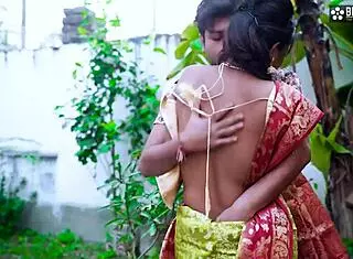 Pati Ke Chhote Bhai Nai Nawalee Bhabhi Impress Karke Chodne Ka Maja Luta