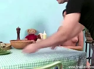 意大利brunette 18+少女求肛交硬核猛干