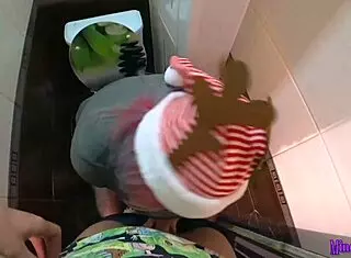 uh my dirty holiday fantasy to fuck this hot sexy step sister in the toilet