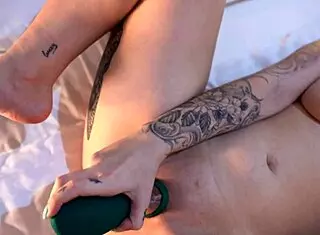 I came to the hotel craving wild pleasures with this curvy redhead escort and left thrilled!