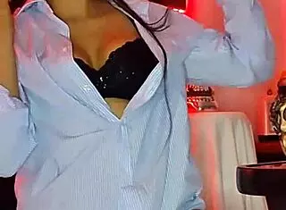 I play with my tight pussy and watch how I penetrate myself with my dildo until I cum