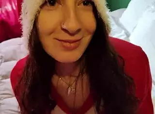 sexy santa, want this young 18+ hairy pussy as your present with cum dripping?