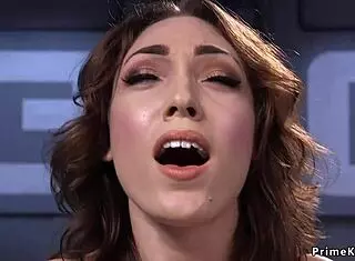 Watch This Natural Brunette Fuck The Machine And Squirt Wildly!