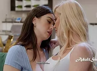 a tale of two massive hearts big tits stepmom chloe surreal serene siren scissoring 😘