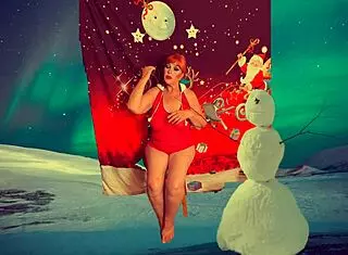 Granny Carmen Claus Delivers Classic Christmas Cocksucking In Retro Cosplay