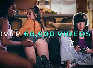 全女按摩变磨豆腐舔逼 法文字幕超骚！💦✂️