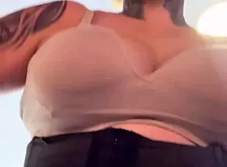 influencer famosa trains in gym bra without noticing. tanned small tits babe gets wet pussy from guys staring at her belly and legs.
