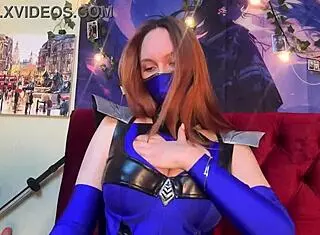 kitana from mortal kombat in real life shows her cool abilities