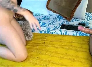 业余美嫩妹屁眼拔屌直插嘴