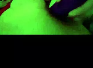 i love how this beautiful latina uses her dildo solo, thinking of fans jerking off for her...