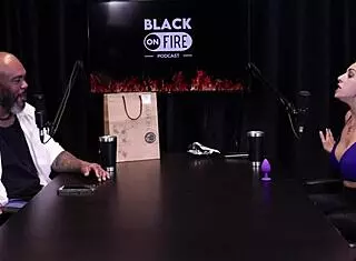 Hey, Julia Fontanelli shares her wild jail story as a bandit's wife 😲💸 everyone's in porn with depression vibes, watch on sheer red!