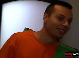 foursome orgy - courier agreed to participate in amateur porn filming - double facial