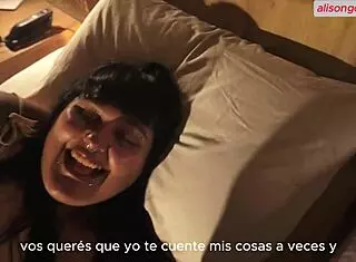 继弟溜房玩挠痒塞巨屌猛骑我