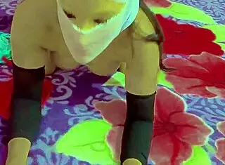 hot desi indian bhabhi with big ass and natural tits gets horny in homemade action 😈🍑