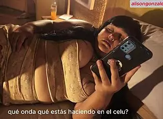 Hermanastro se cuela en mi cuarto para jugar a las cosquillas y acaba metiendo su enorme verga montándome duro