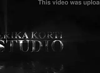 哦天湿群P爱丽丝·梅兹首度三肛拳尿辱满地