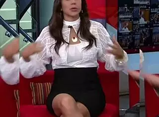 paola rojas upskirt view is intriguing 😏