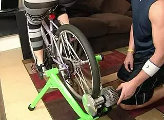 Huge Fake Tits And Round Ass Cougar Wife Sara Jay Seduces Fitness Coach For Cheating Fuck