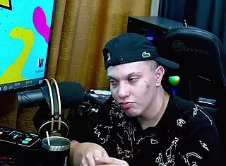 belinha baracho bends over on podcast table showing huge ass details while ruan takes full advantage