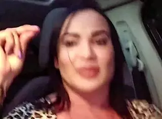 Brunette Pornstar with Big Tits and Big Clit Gives Public Blowjob to Motorista de App in Car for Outdoor Homemade Fun