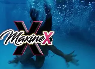 Hey, check out Jamie James sharing her squirting orgasm tutorial with wet pussy tips.