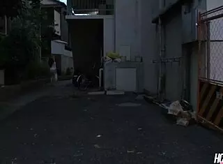 Japanese Cutie Ren Miyamura Wakes Him for Pussy Licking and Creampie Fuck