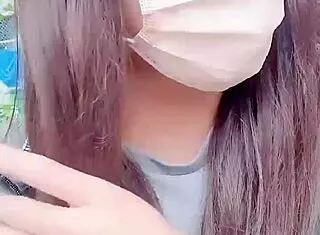 pseudo girl tingting gets horny at noon in female clothes outdoors and pees wildly!