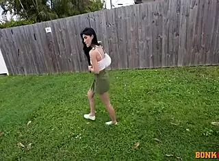 delilah dagger takes on everybody in a surprising bonkbus matchup challenge