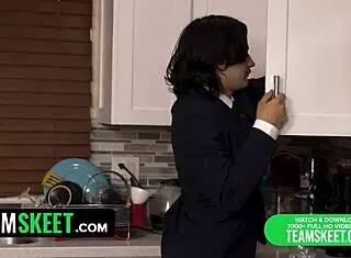 Beetlejuice xxx parody turns into a wild 4some with slutty friends and jizz everywhere! 😈