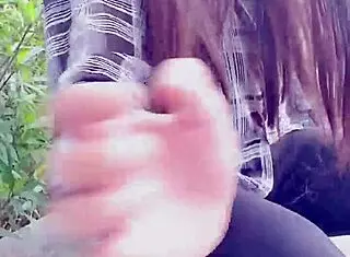 pseudo girl tingting gets horny at noon in female clothes outdoors and pees wildly!