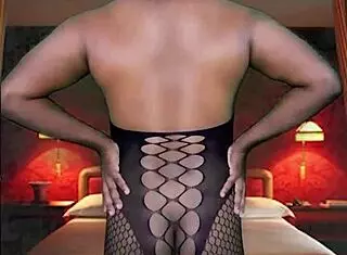 do you wanna watch me try on this full body stocking with blue masquerade mask and collar in my sexy room?