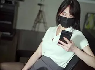 Female Staff Offers Herself To Manager For Promotion With Orgasm And Blowjob