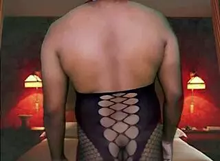 do you wanna watch me try on this full body stocking with blue masquerade mask and collar in my sexy room?