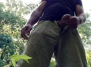 Whoa, public jerkoff at the park with my big cock, cum shot everywhere 😱 hope no one spotted me!