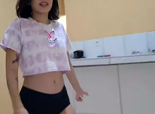 Meu Step-Brother Pegou Me Assistindo Vídeo Porno E Masturbando