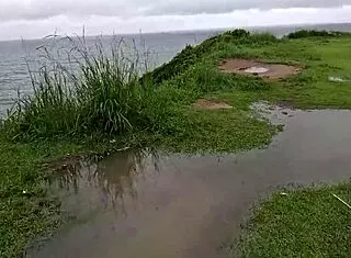 In this amateur tale a big ass wife gets her pussy eaten in public. Nicoly extracts cum from the guy during group outdoor orgy.