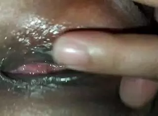 Pinay Mommy Gets Pussy Licked in Missionary