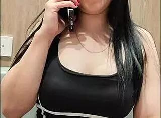 哥伦比亚自制继表妹舔屁眼深喉后入狗爬