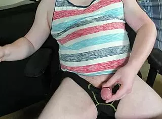 hey check this redhead hunk out in his slippery solo lubed massage show, so close up and naked! 🔥