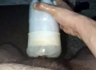 Homemade video shows arab guy getting excited for moroccan pussy encounter